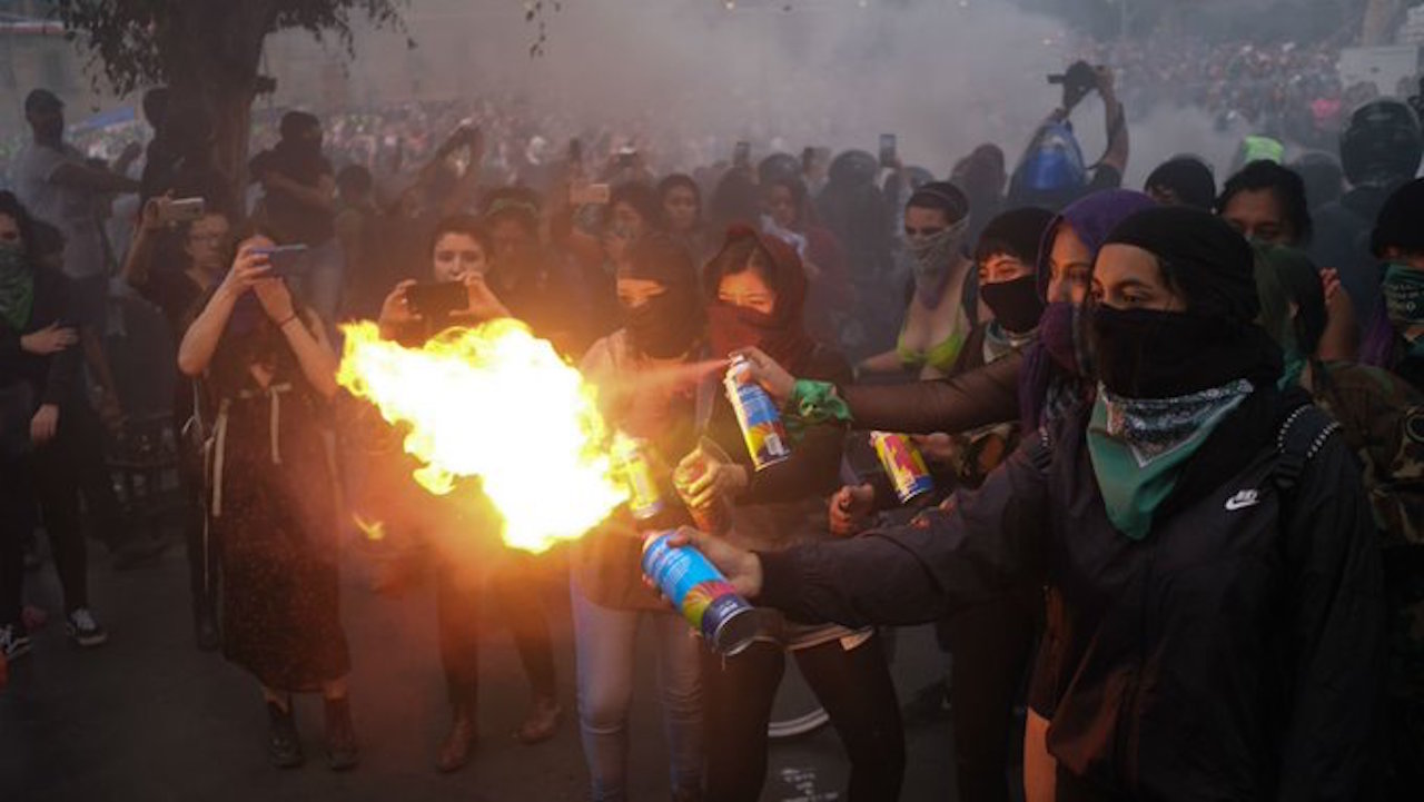 Morena no quiere encapuchados en la marcha del 2 de octubre