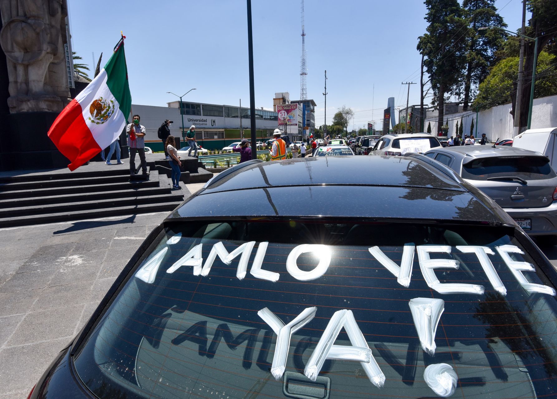 Qué es y quién está detrás del Frente Nacional Anti-AMLO (FRENAAA)